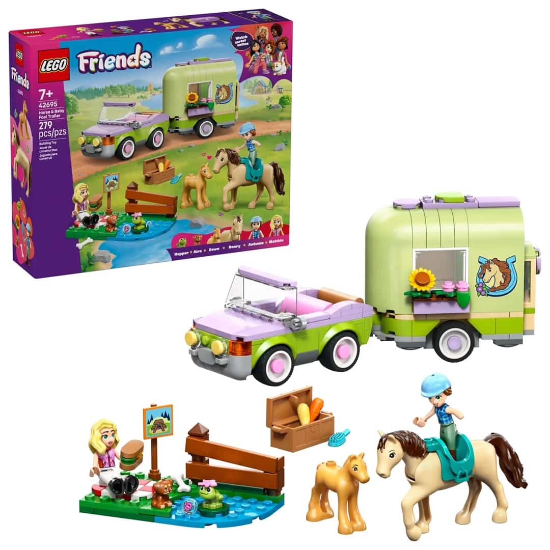 LEGO Friends 42695 Przyczepa do przewozu Żrebaków