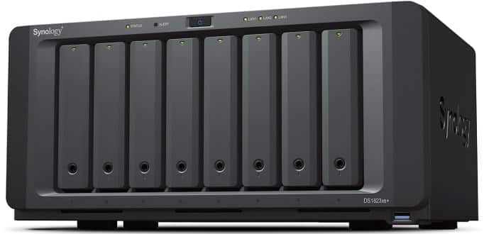 NAS Synology DS1823xs+; Tower; 8x (3.5" SATA HDD/2.5" SATA SSD); AMD Ryzen V1780B, 8 GB DDR4 ECC SODIMM (max. 32GB), 2x 1GbE RJ-45, 1x 10GbE RJ-45 — zdjęcie 1 z 7