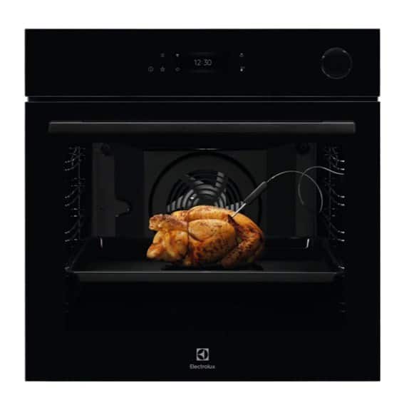 Piekarnik parowy Electrolux EOC8P39WZ 72 l | Para | Termoobieg | Termosonda | Biały (Outlet) — zdjęcie 1 z 8