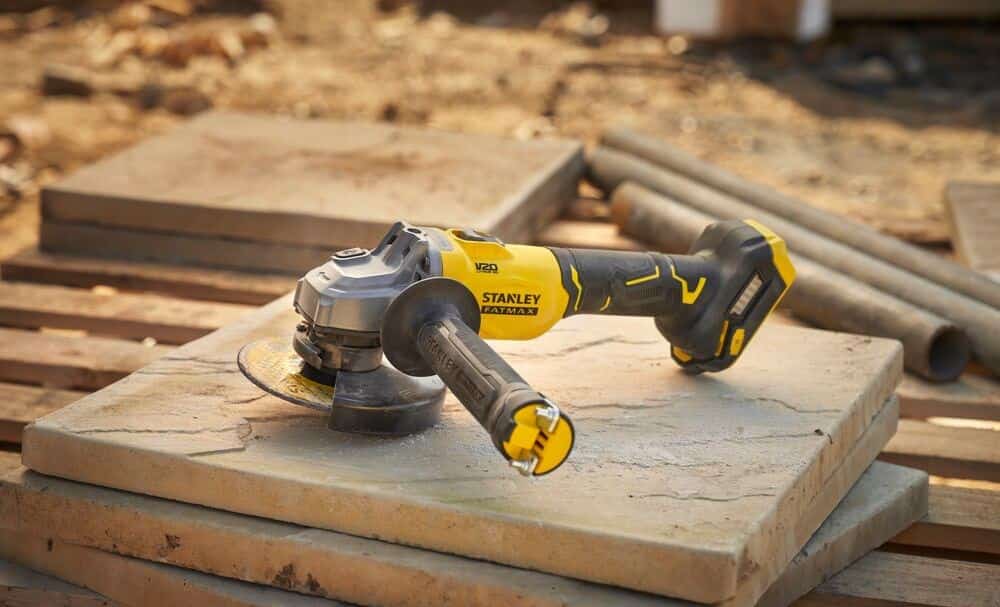 Szlifierka kątowa Fatmax SFMCG710B STANLEY
