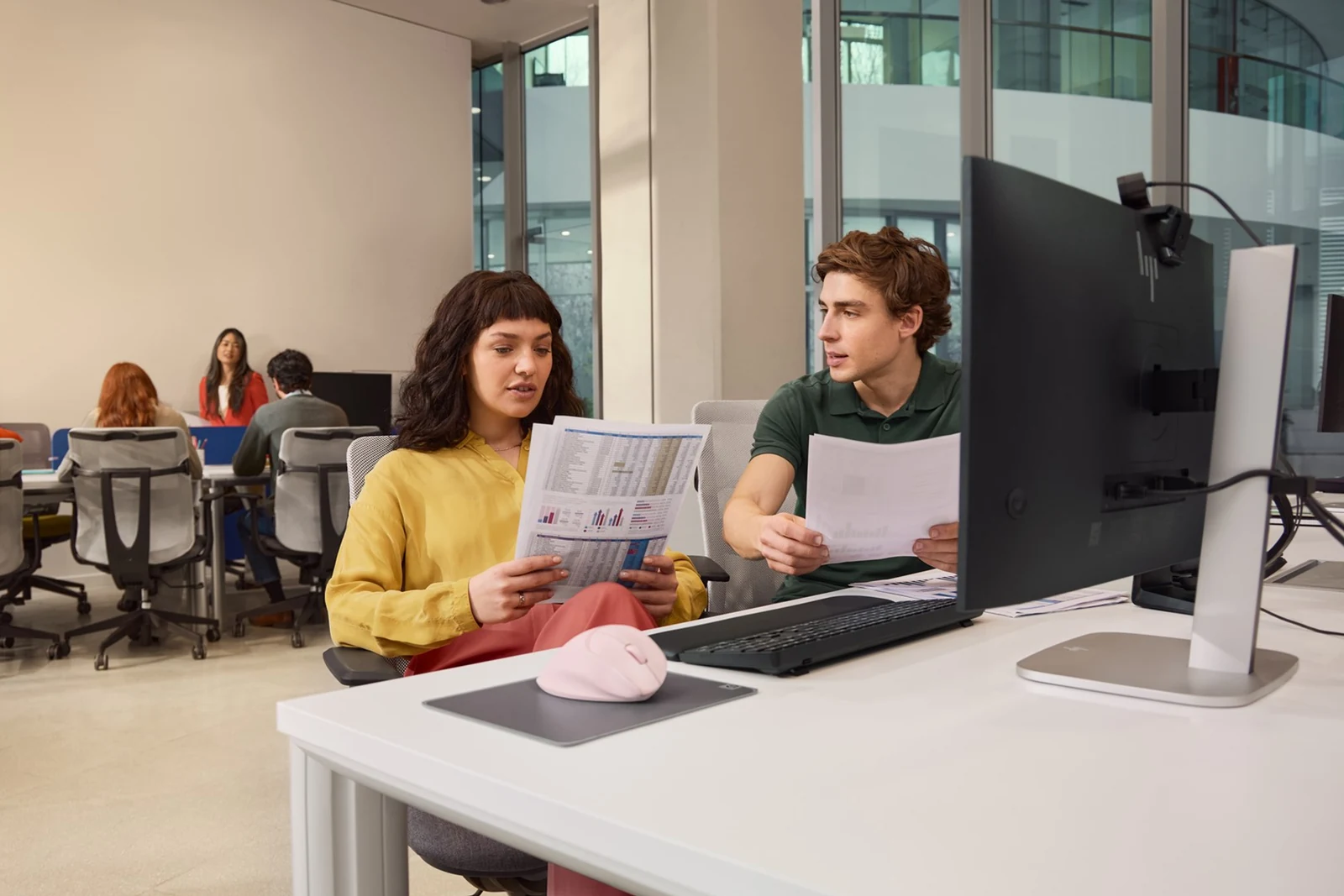 Mysz ergonomiczna HP Tilt Pink Wireless Bluetooth 720M, różowa — zdjęcie 1 z 3