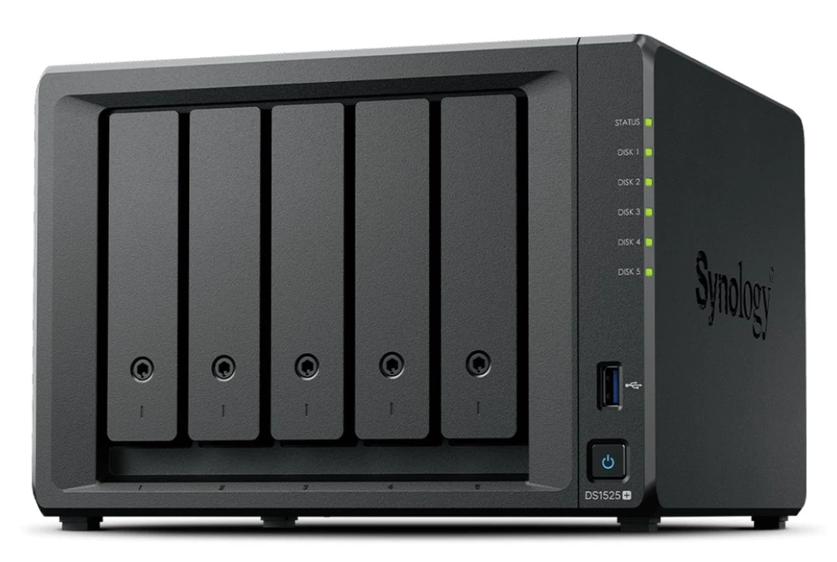 Serwer NAS Synology DS1525+ z procesorem AMD Ryzen V1500B