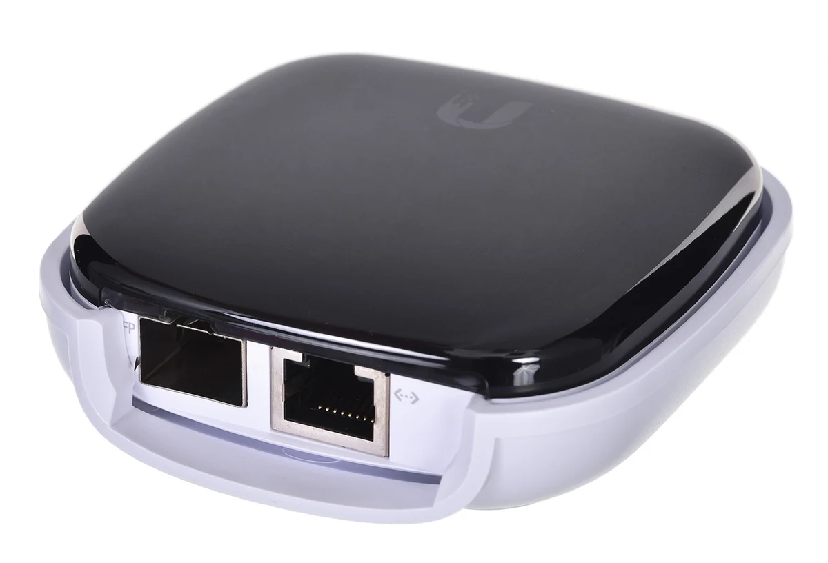 Konwerter Ubiquiti UF-AE, 1x SFP, 1x RJ45, do sieci światłowodowych