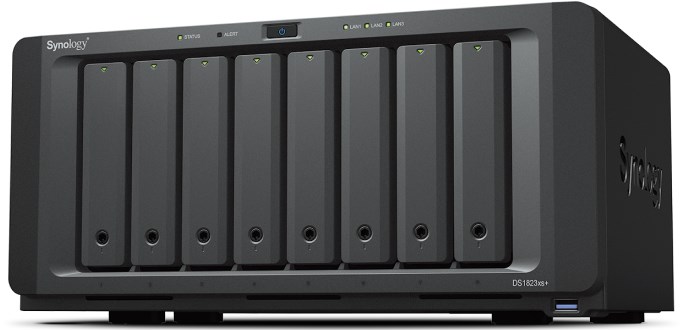 NAS Synology DS1823xs+; Ryzen V1780B; 8x Dyski — zdjęcie 1 z 7