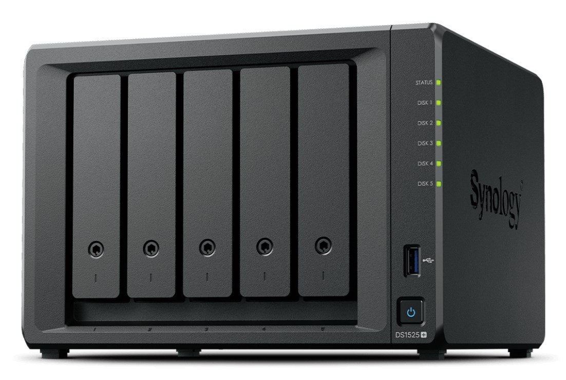 NAS Synology DS1525+ z procesorem AMD Ryzen V1500B