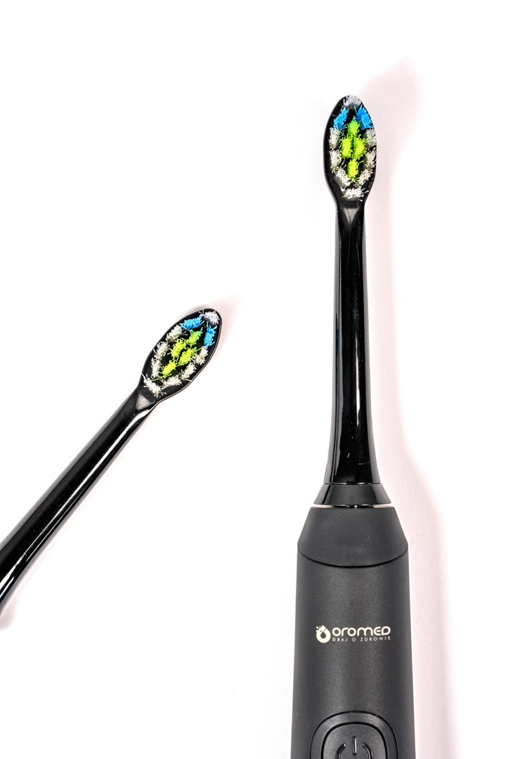 Szczoteczka soniczna ORO-SONIC PROFESSIONAL BLACK — zdjęcie 1 z 4