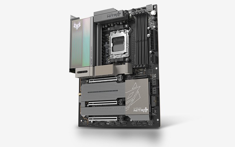 Płyta główna SAPPHIRE NITRO+ X870EA WIFI7 — zdjęcie 1 z 6